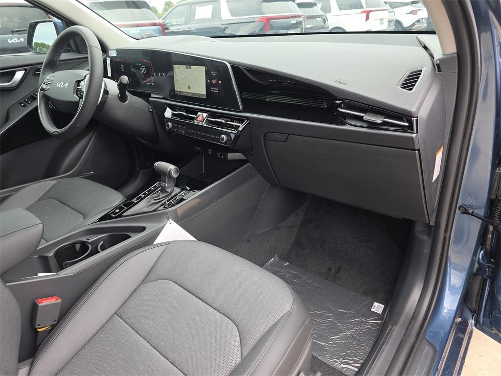 new 2025 Kia Niro car, priced at $31,964