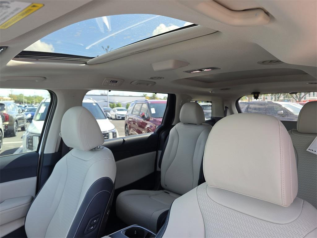 new 2026 Kia Carnival Hybrid car, priced at $54,365