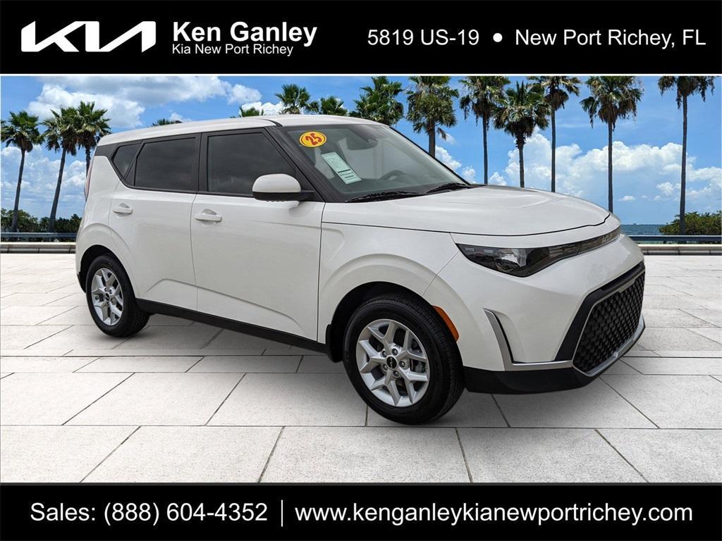 used 2025 Kia Soul car, priced at $18,201