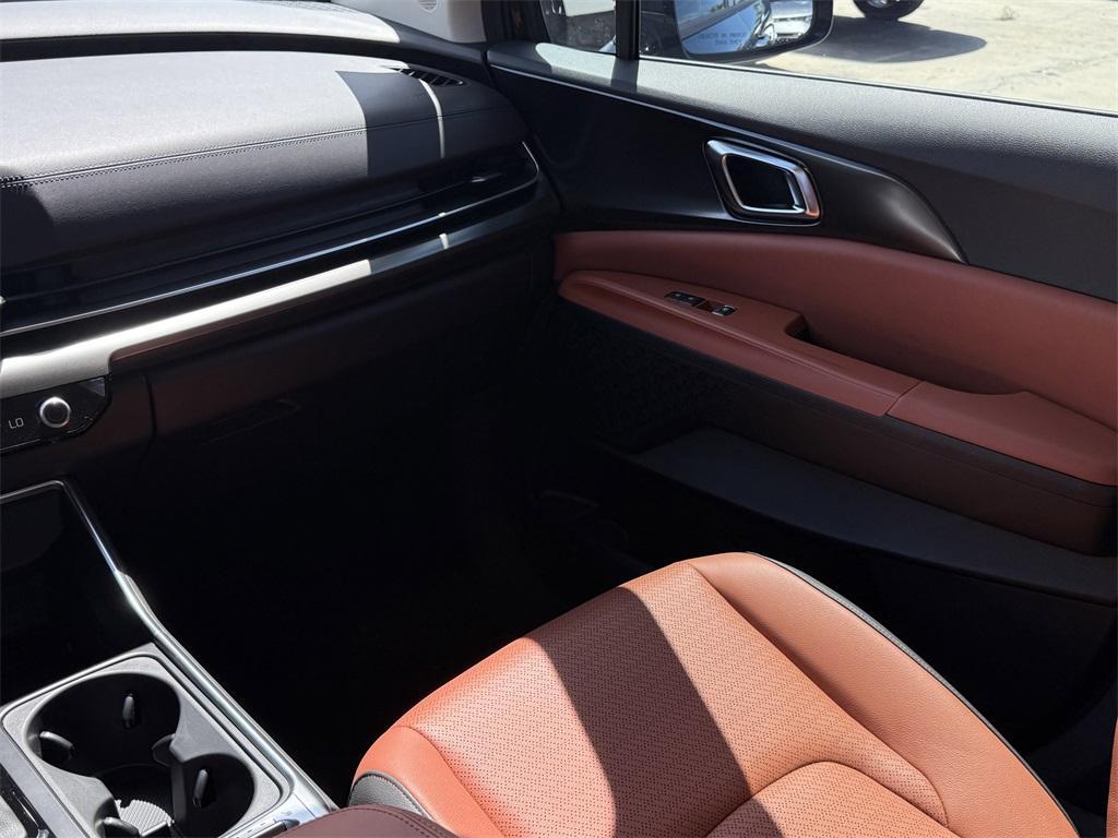 new 2026 Kia Carnival car, priced at $52,285