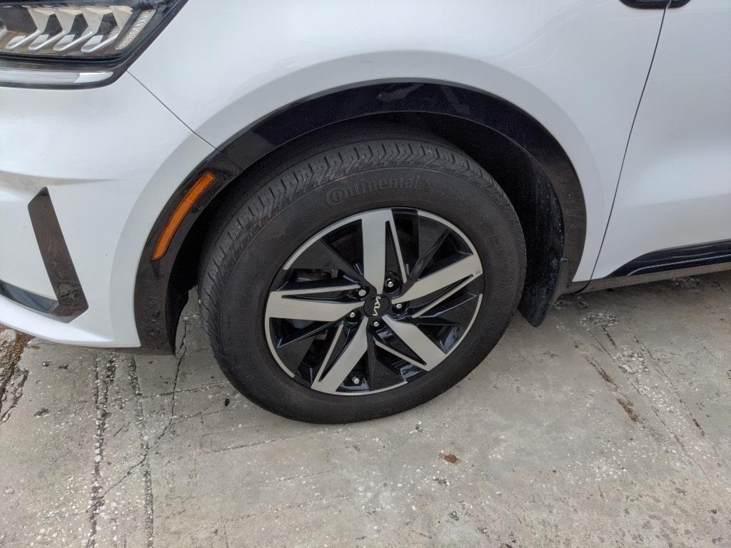 used 2023 Kia Sorento car, priced at $25,991