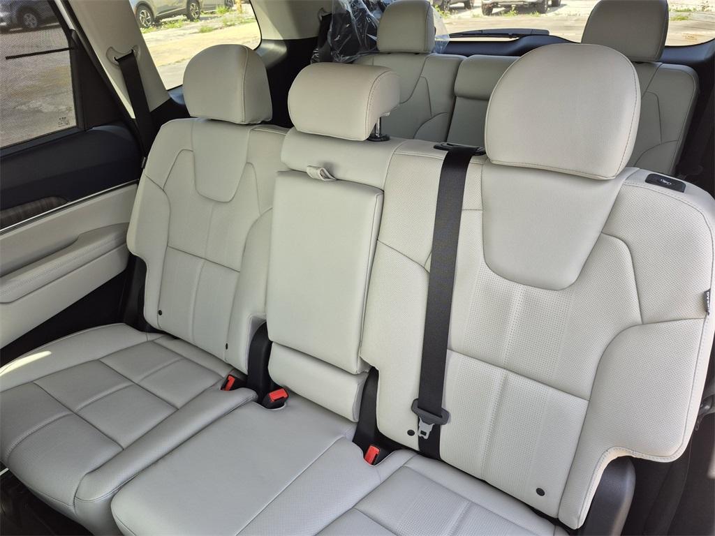 new 2025 Kia Telluride car, priced at $43,285