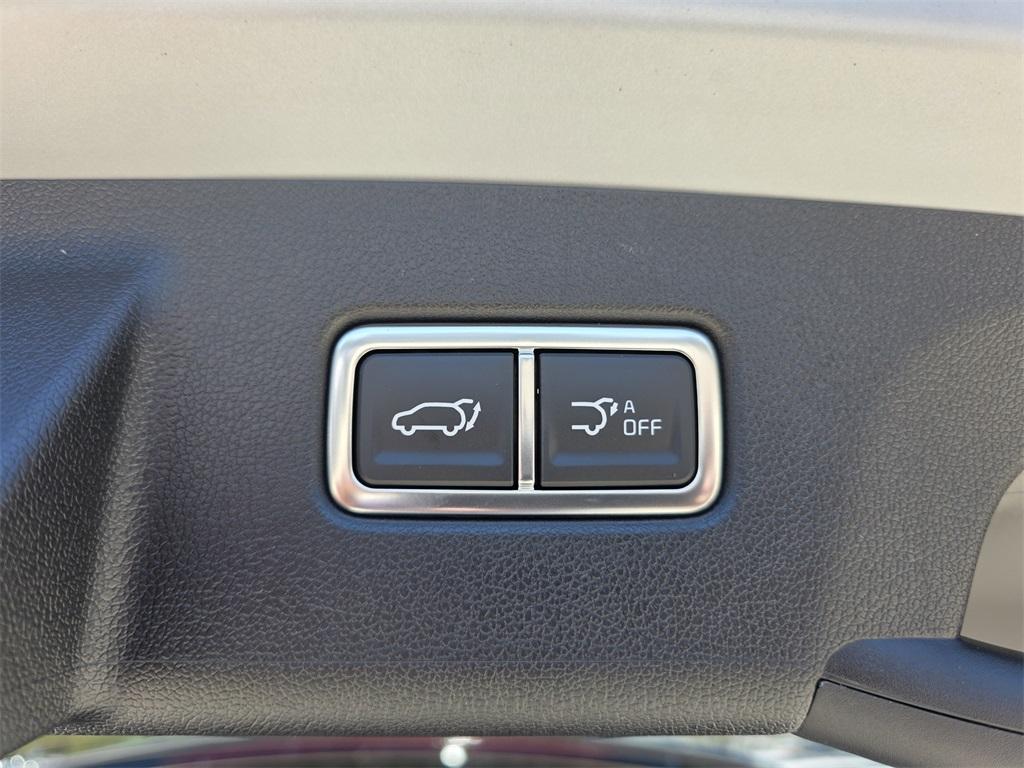 new 2025 Kia Sorento car, priced at $38,685