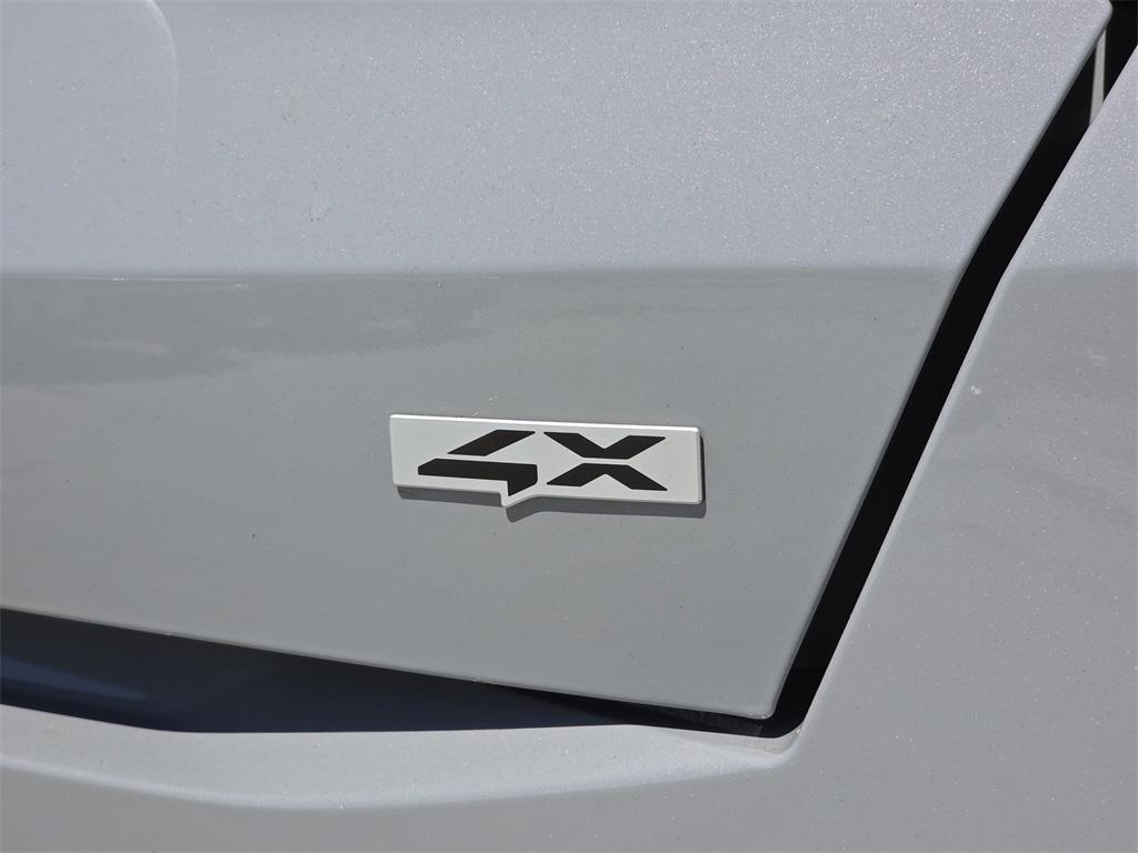 new 2025 Kia Sorento car, priced at $38,685