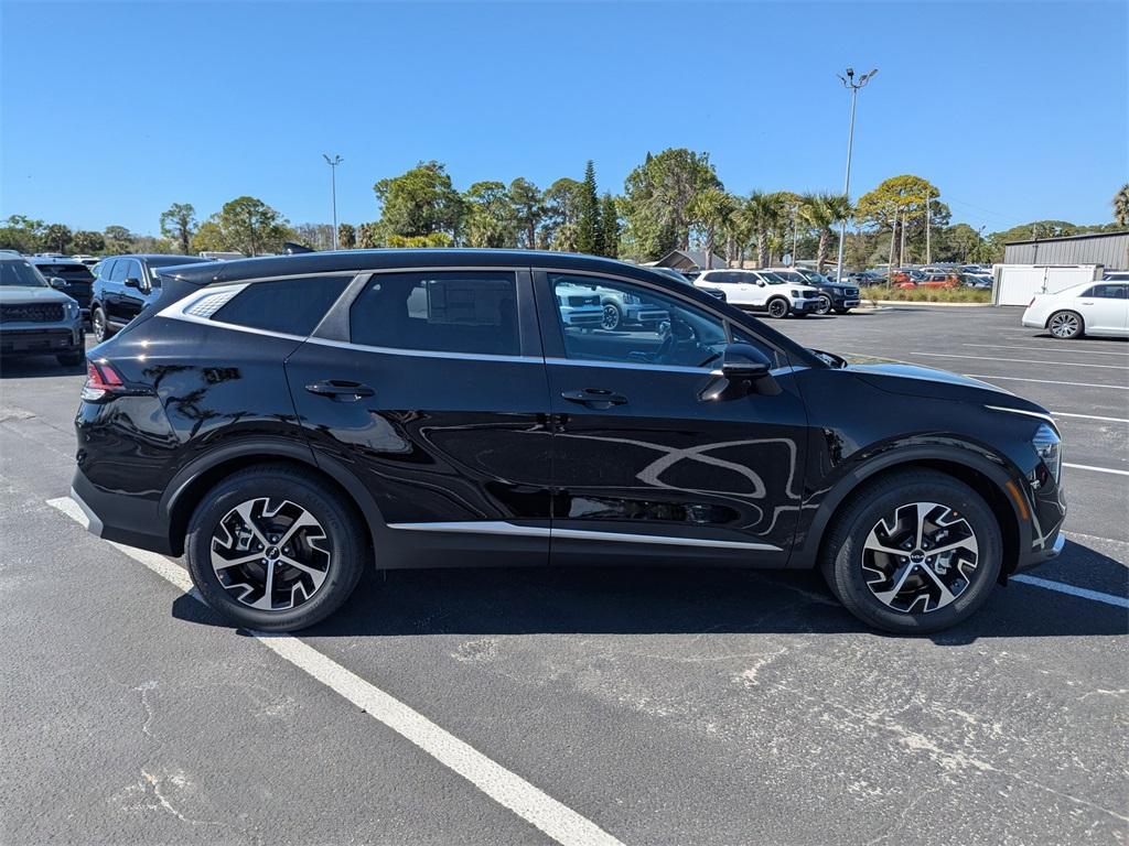 new 2025 Kia Sportage car, priced at $29,755