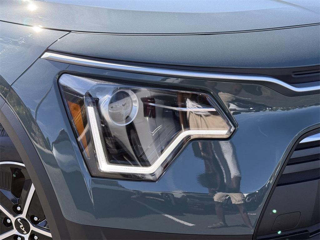 new 2025 Kia Niro car, priced at $30,985