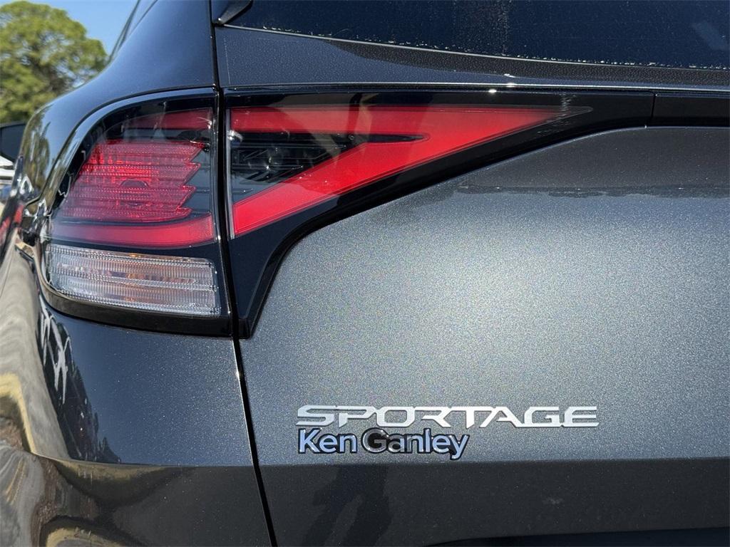 new 2025 Kia Sportage Hybrid car, priced at $30,535