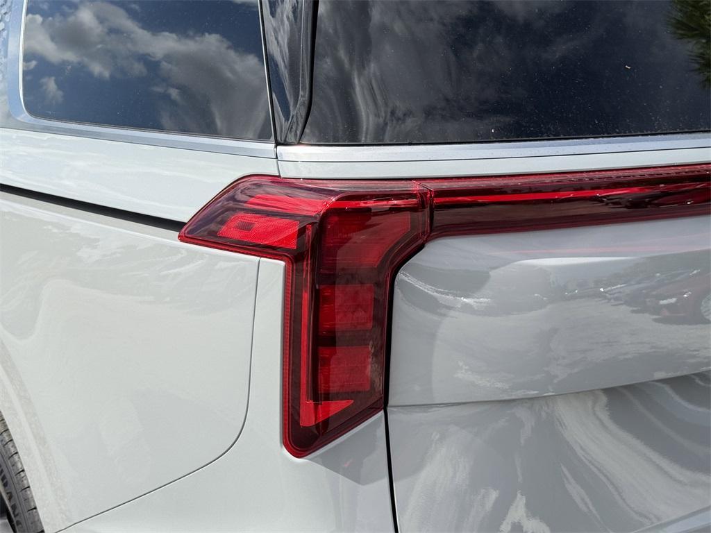 new 2026 Kia Carnival car, priced at $47,285