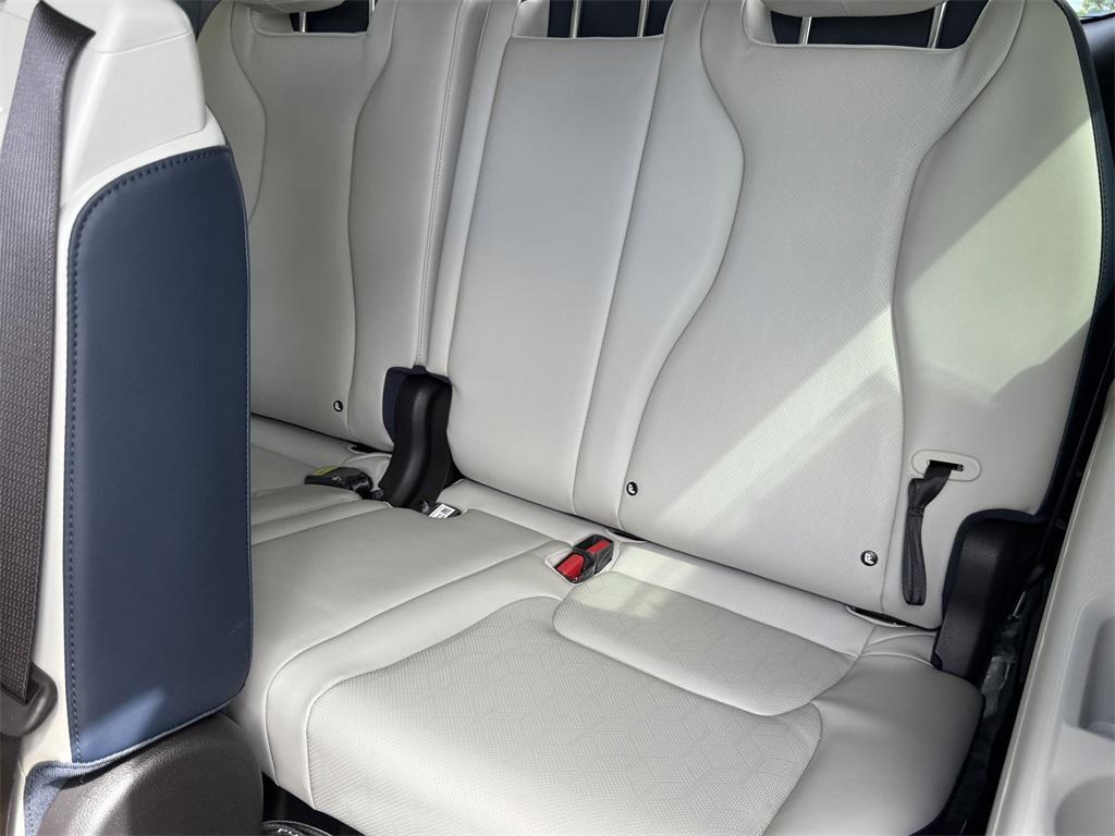 new 2026 Kia Carnival car, priced at $47,285