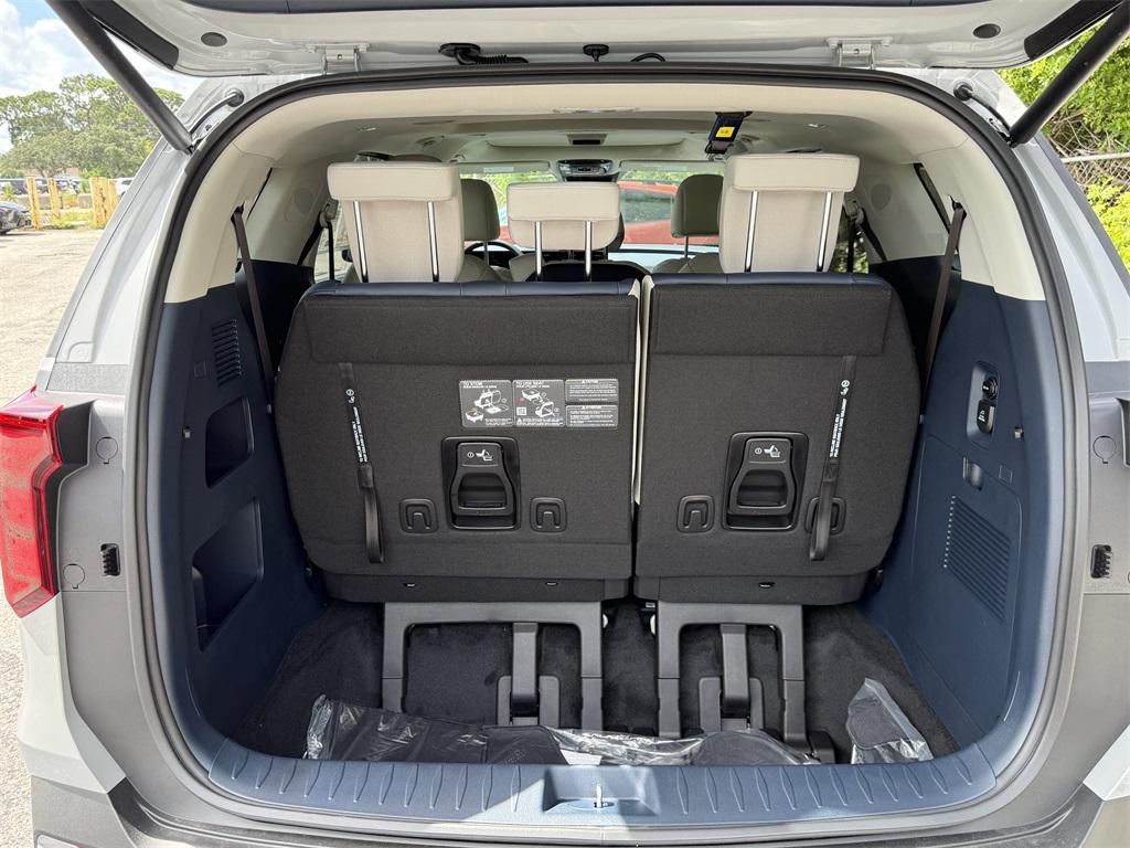 new 2026 Kia Carnival car, priced at $47,285