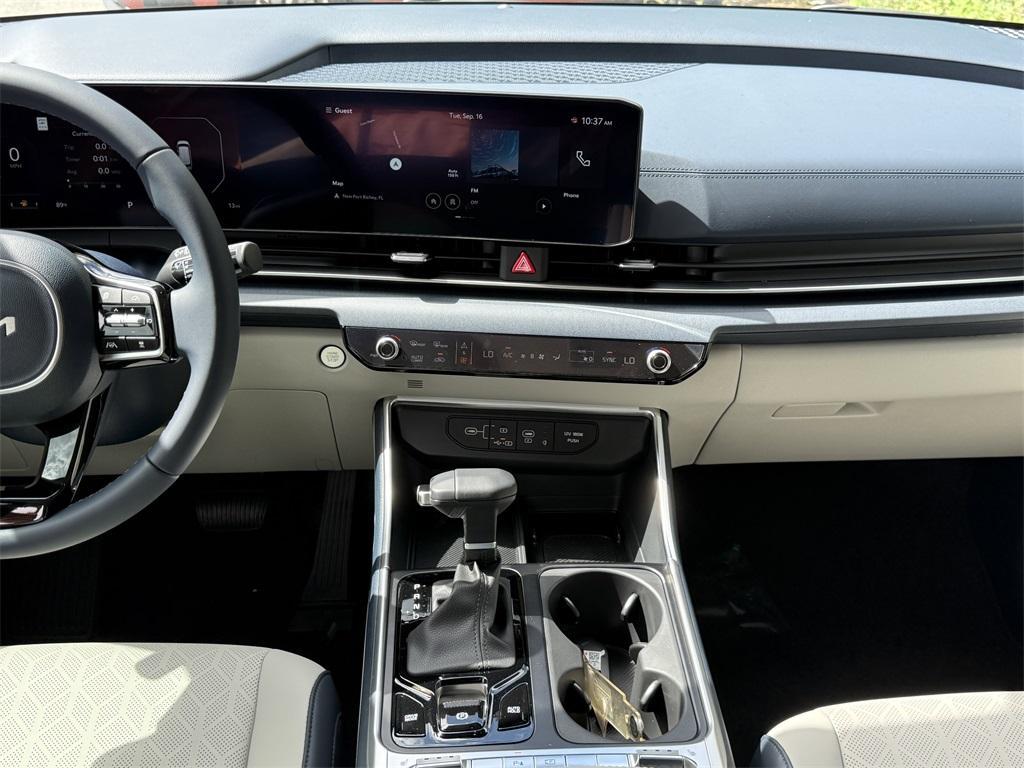 new 2026 Kia Carnival car, priced at $47,285