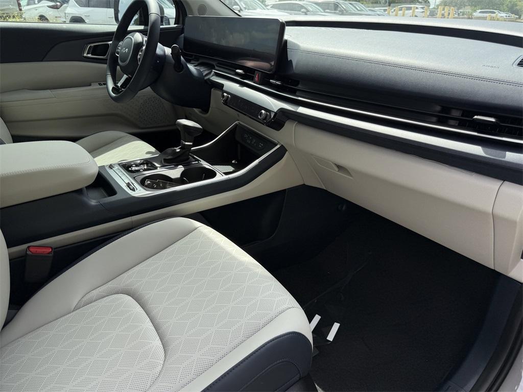new 2026 Kia Carnival car, priced at $47,285