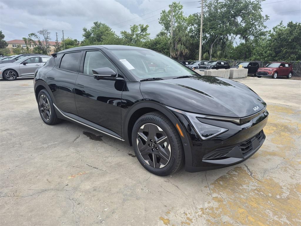 new 2025 Kia EV6 car, priced at $47,375