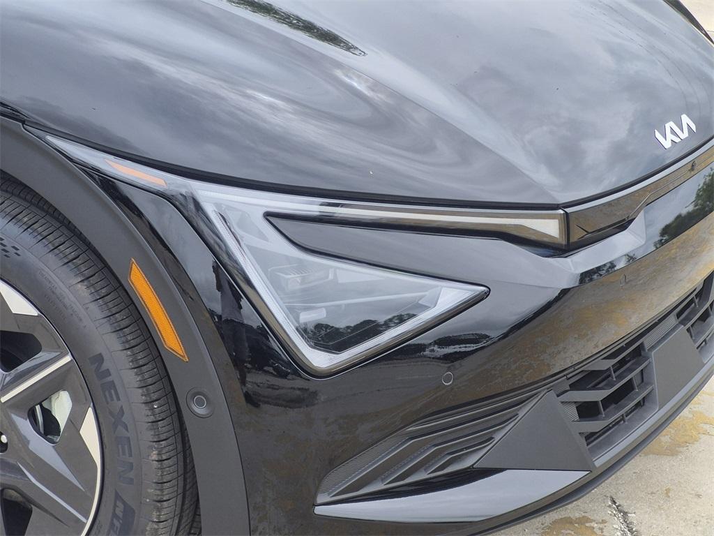 new 2025 Kia EV6 car, priced at $47,375