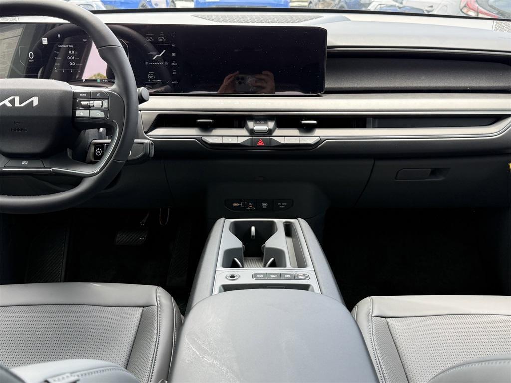 new 2026 Kia EV9 car, priced at $51,361