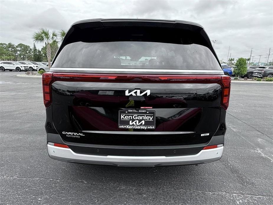 new 2025 Kia Carnival Hybrid car, priced at $44,855