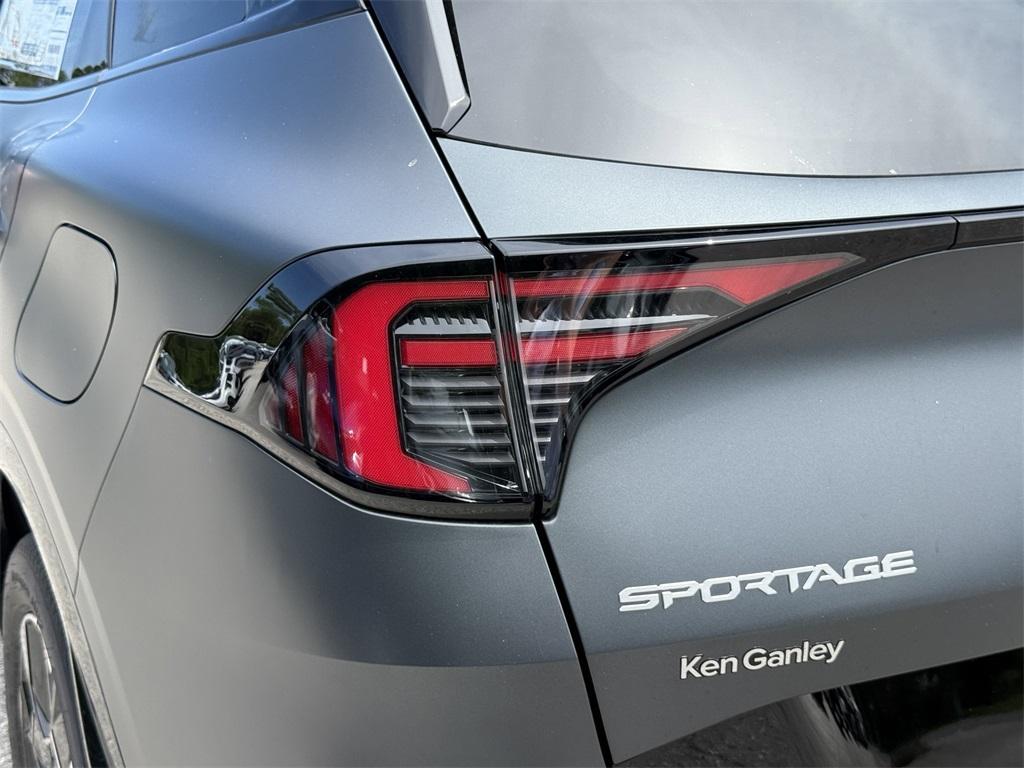 new 2026 Kia Sportage Hybrid car, priced at $41,580