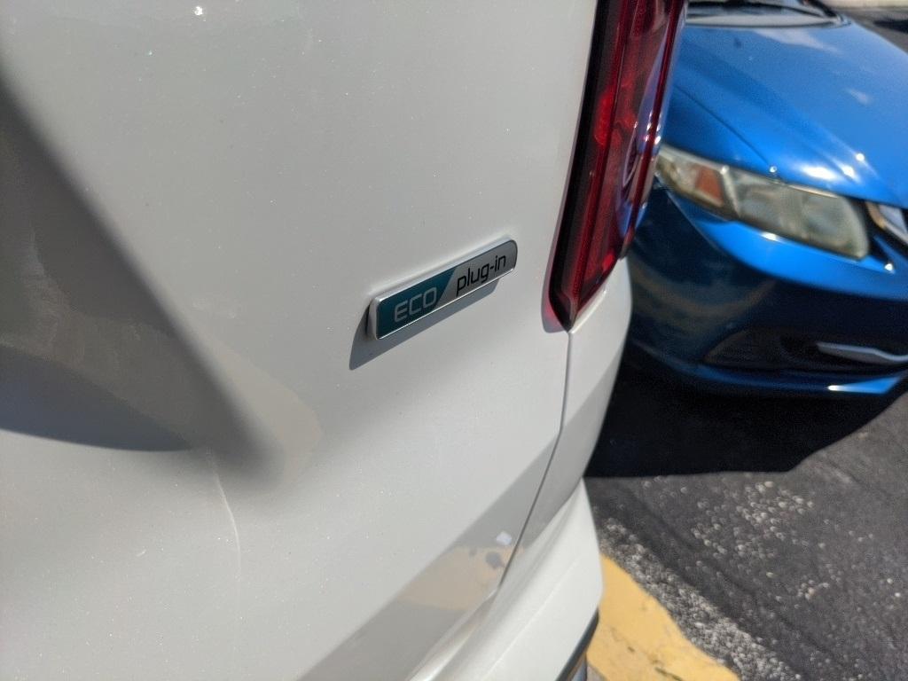 used 2022 Kia Sorento Plug-In Hybrid car, priced at $27,991