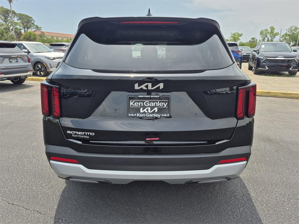 new 2025 Kia Sorento car, priced at $28,489