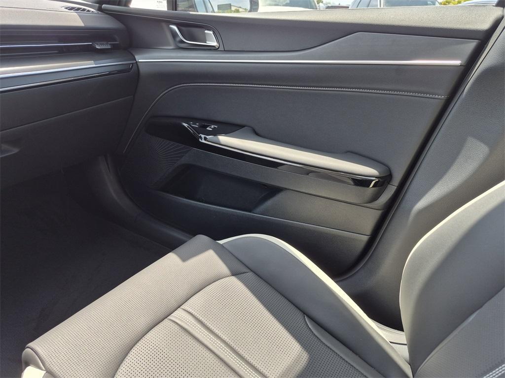 new 2025 Kia K5 car, priced at $29,245