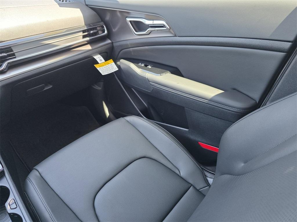 new 2025 Kia Sportage car, priced at $30,150