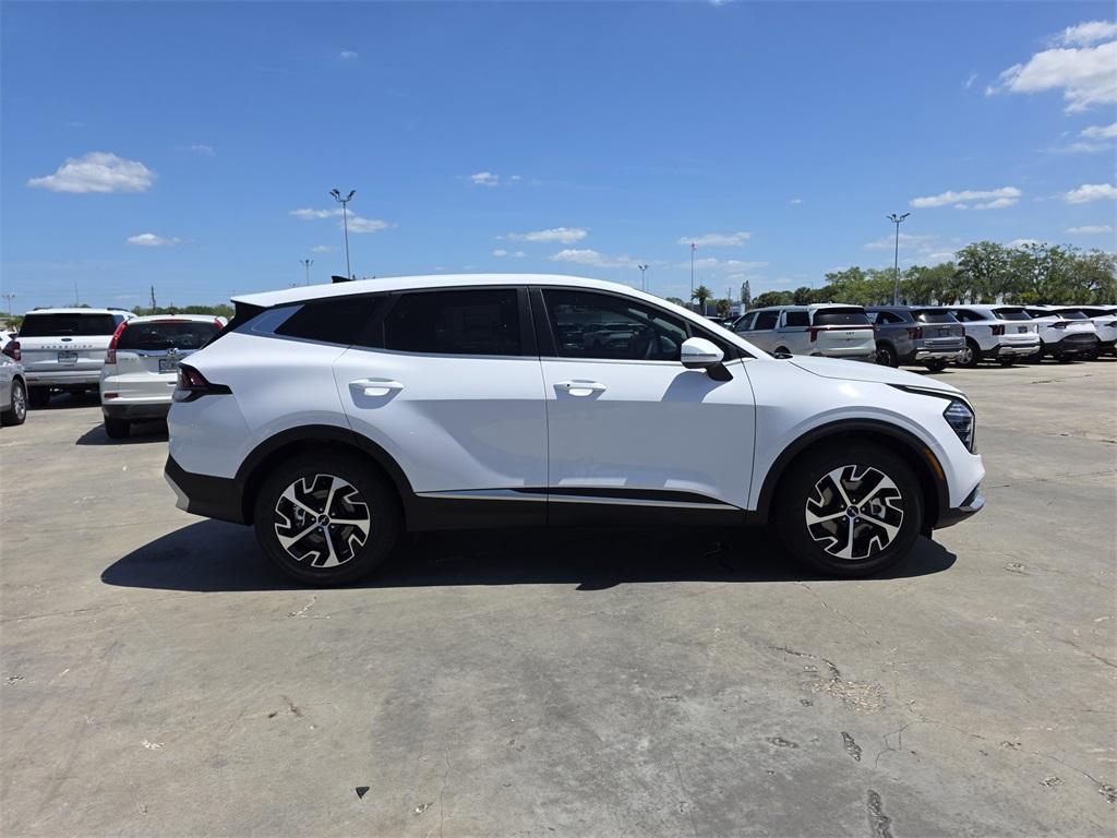 new 2025 Kia Sportage car, priced at $30,150
