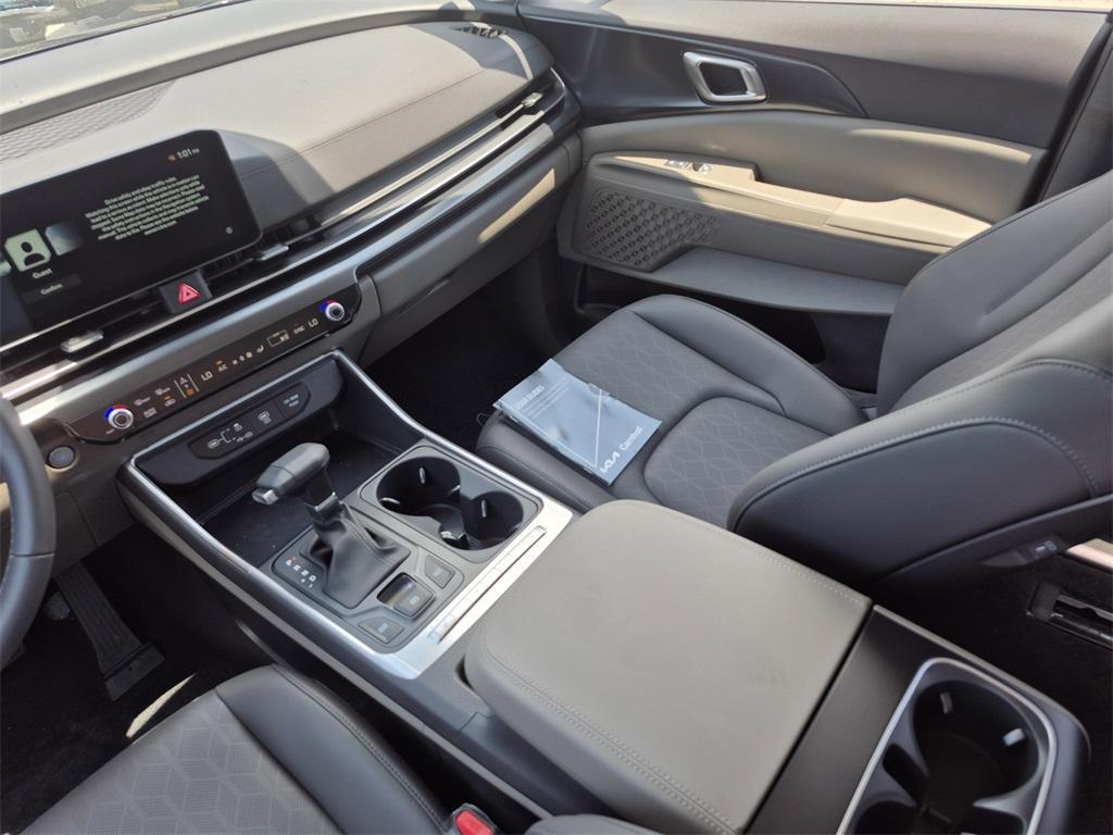 new 2025 Kia Carnival car, priced at $40,495
