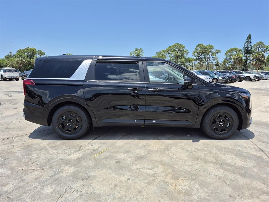 new 2025 Kia Carnival car, priced at $40,495