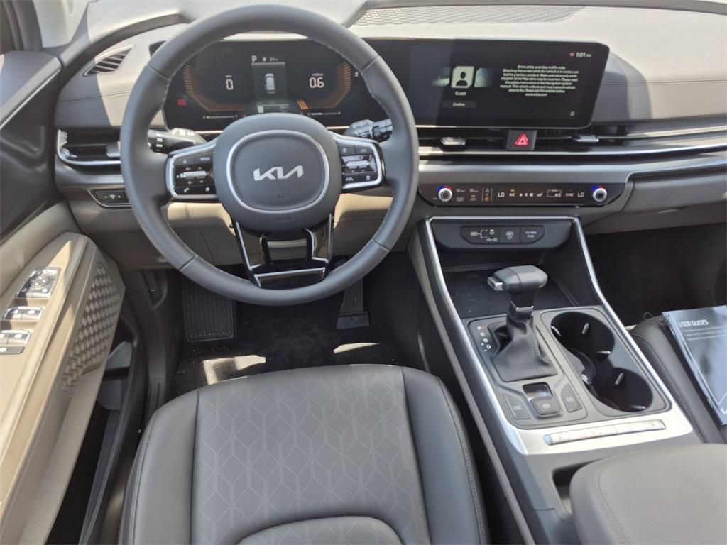 new 2025 Kia Carnival car, priced at $40,495