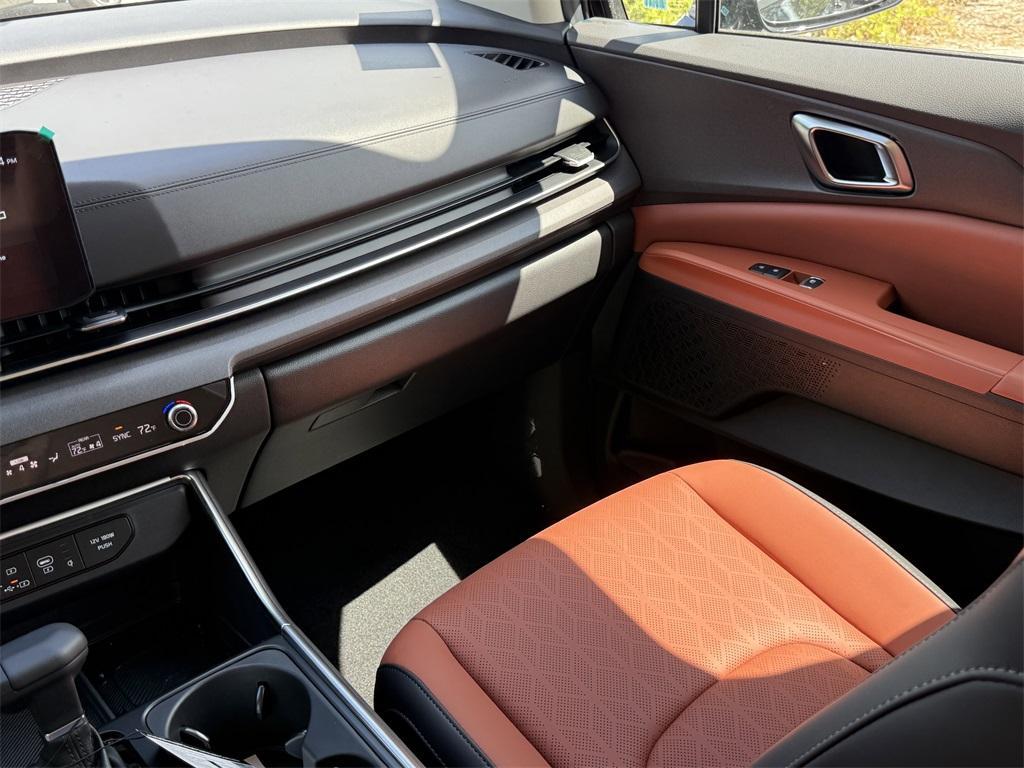 new 2026 Kia Carnival car, priced at $47,285
