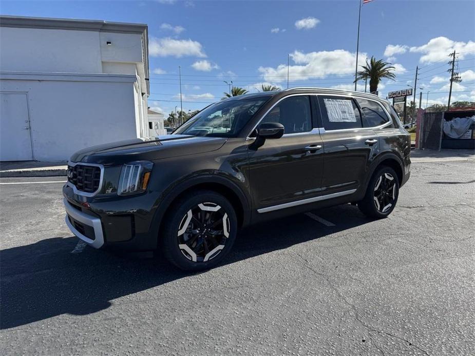 new 2025 Kia Telluride car, priced at $40,710