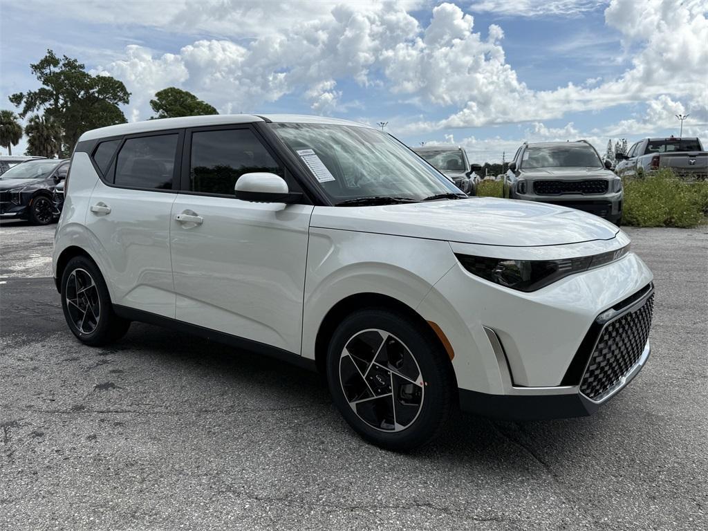 new 2025 Kia Soul car, priced at $26,205