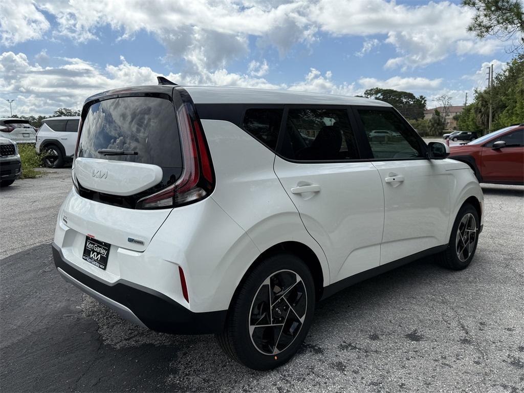 new 2025 Kia Soul car, priced at $26,205