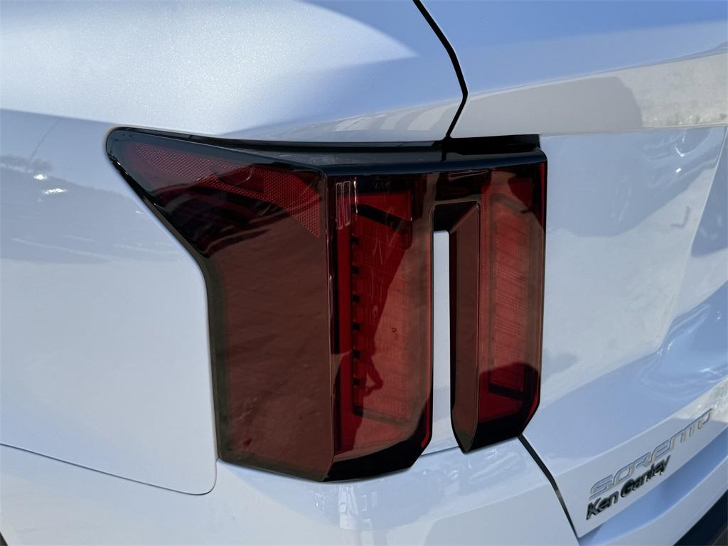 new 2025 Kia Sorento car, priced at $32,125