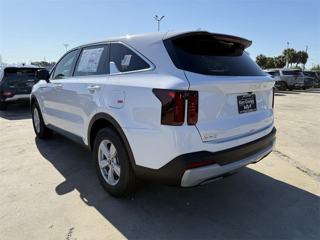 new 2025 Kia Sorento car, priced at $32,125