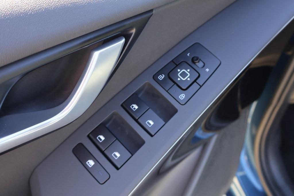 used 2023 Kia Niro Plug-In Hybrid car, priced at $29,411