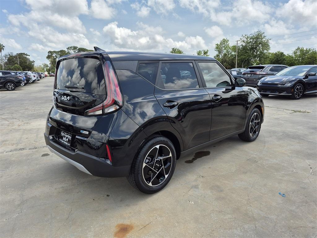 used 2024 Kia Soul car, priced at $20,201