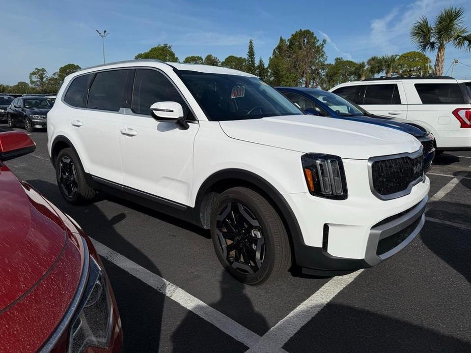 used 2024 Kia Telluride car, priced at $41,201