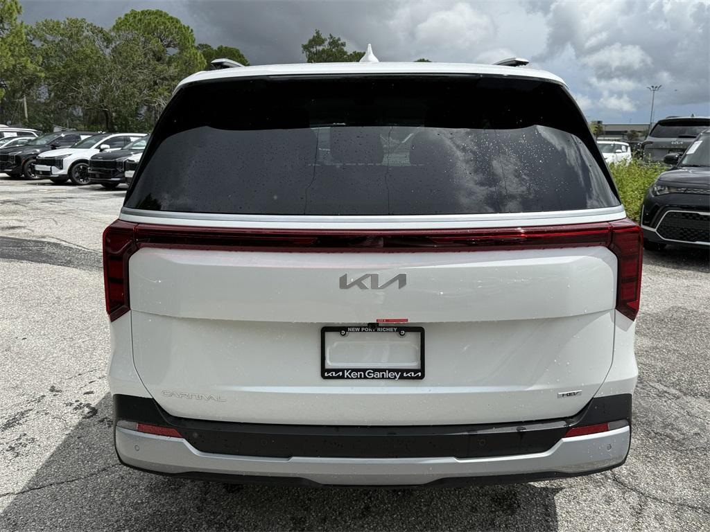 new 2026 Kia Carnival Hybrid car, priced at $45,145
