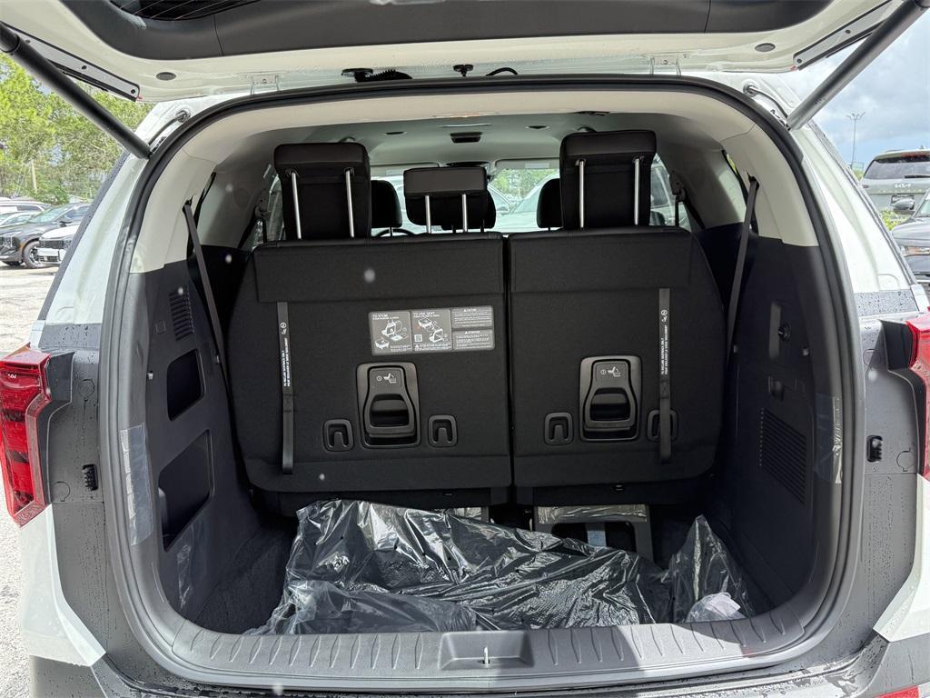 new 2026 Kia Carnival Hybrid car, priced at $45,145