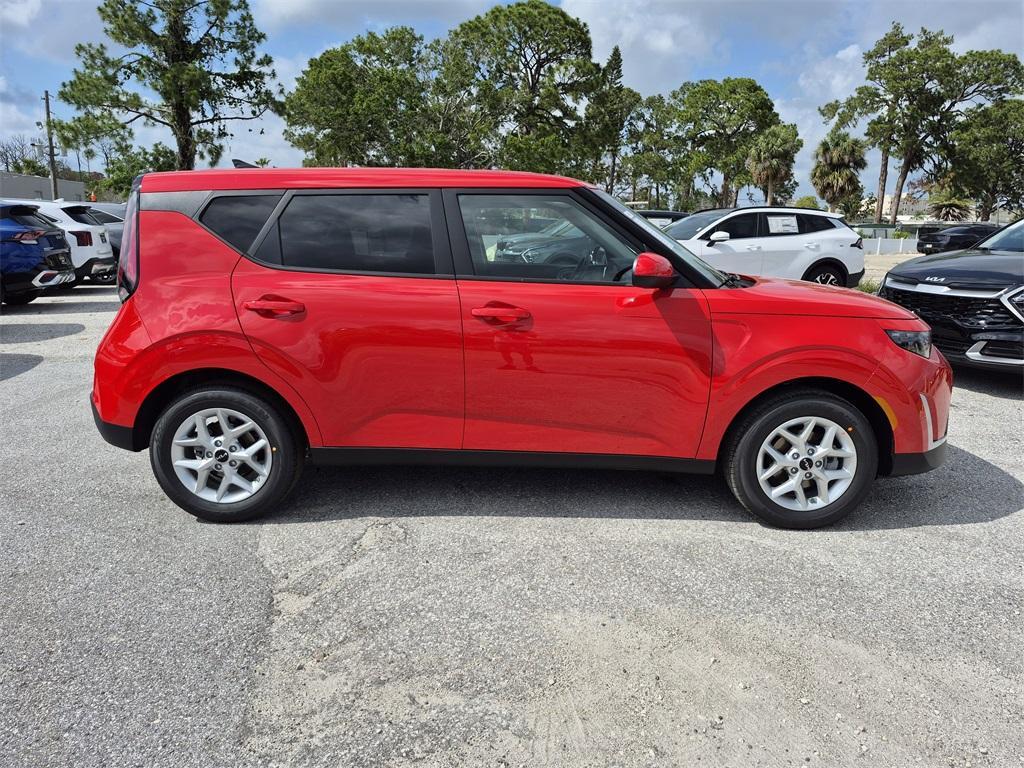 new 2025 Kia Soul car, priced at $22,260