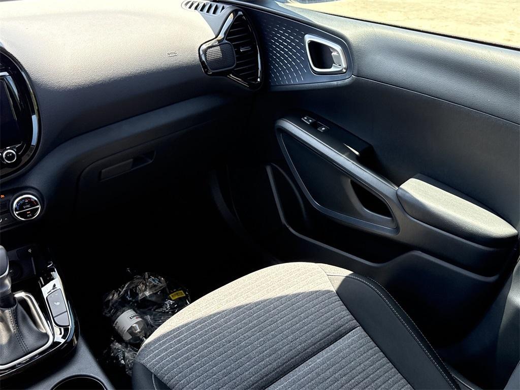 new 2025 Kia Soul car, priced at $23,581