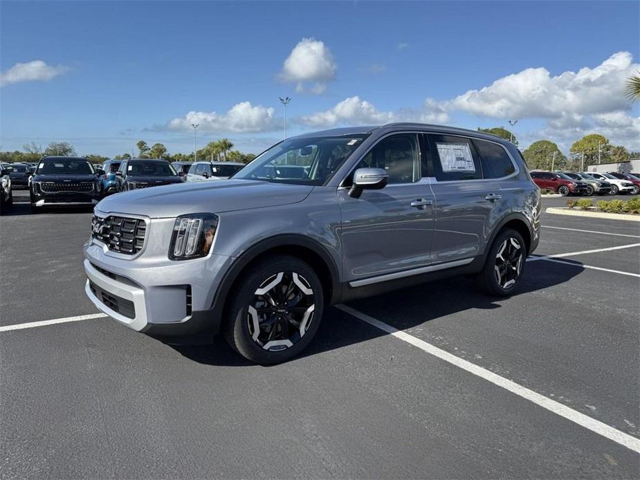 new 2025 Kia Telluride car, priced at $40,710