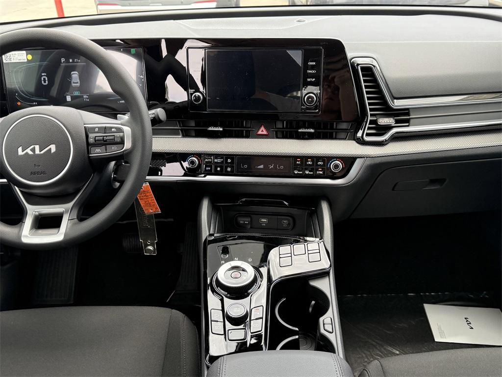 new 2025 Kia Sportage Hybrid car, priced at $29,610