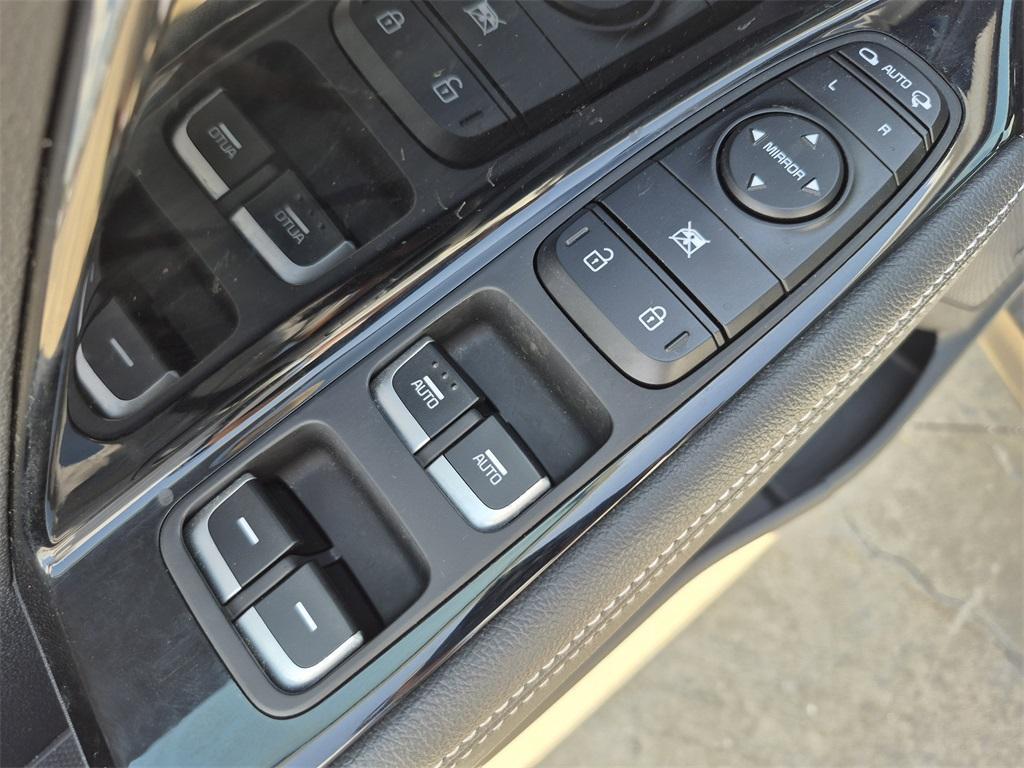 used 2022 Kia Niro EV car, priced at $19,301