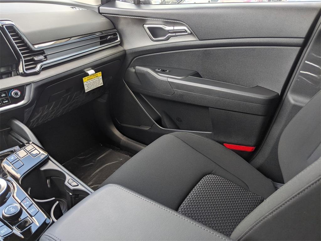 new 2025 Kia Sportage Hybrid car, priced at $31,440