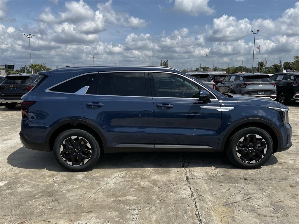 new 2025 Kia Sorento car, priced at $36,325