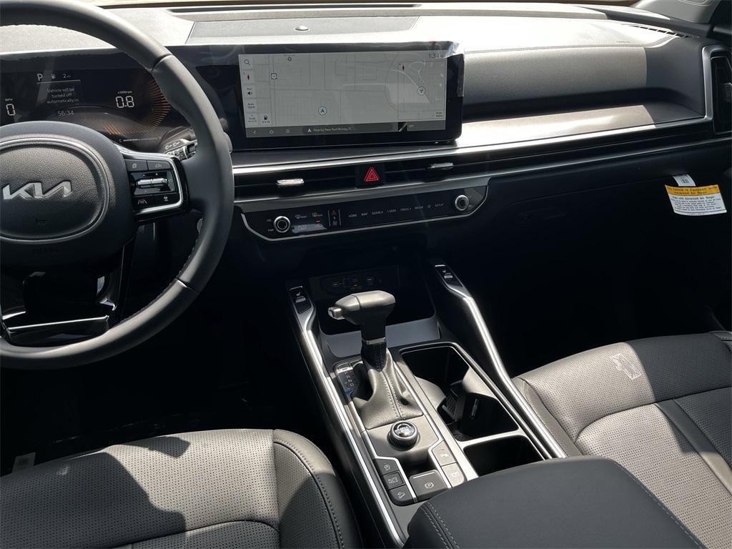 new 2025 Kia Sorento car, priced at $36,325