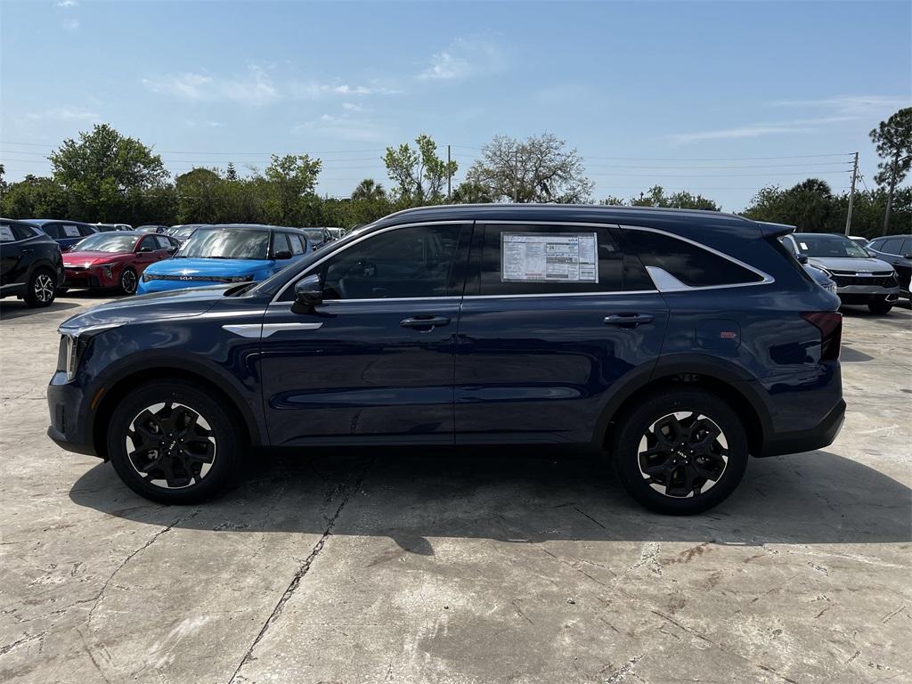 new 2025 Kia Sorento car, priced at $36,325
