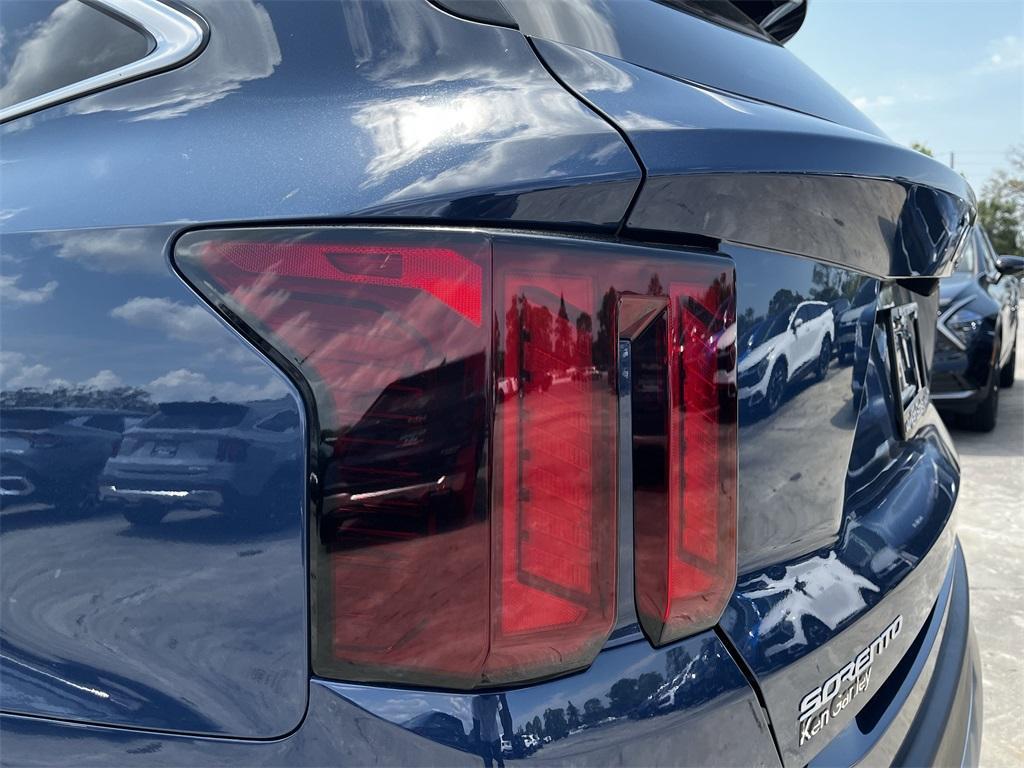 new 2025 Kia Sorento car, priced at $36,325